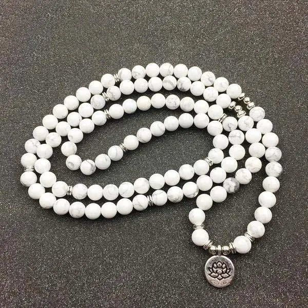 Collier Mâlâ en Howlite - Mémoire et Discernement