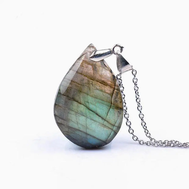 Collier en Labradorite - Harmonie et Inspiration