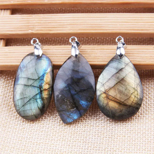 Collier en Labradorite - Harmonie et Inspiration